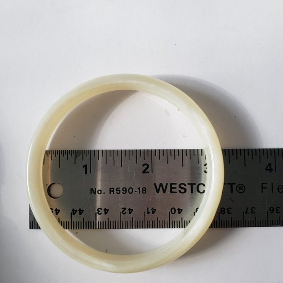 4 Vintage Bangle Bracelets - Picture 5 of 7